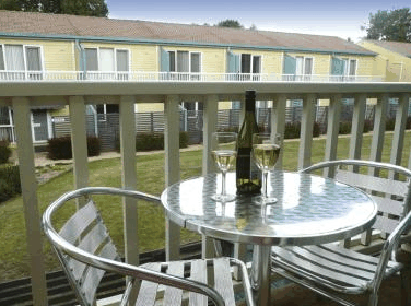 Summer East Serviced Apartments - Accommodation BNB 3
