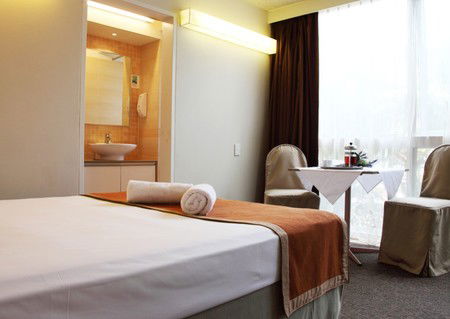 Econo Lodge City Star - Accommodation BNB 0