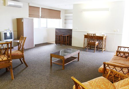 Econo Lodge City Star - Accommodation BNB 4