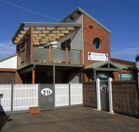 Black Dolphin Townhouse and Apartment - Accommodation BNB