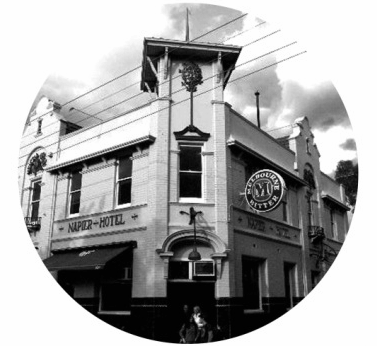 Upstairs At The Napier Hotel - Accommodation BNB 1