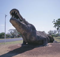 Crocodile Statue - Accommodation BNB