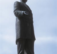 Piesse Memorial Statue - Accommodation BNB