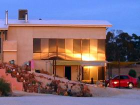 Mt Surmon Wines - Scarlattis Gallery - Accommodation BNB 0