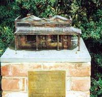 Sculpture Of Beetaloo Reservoir Hotel - Accommodation BNB