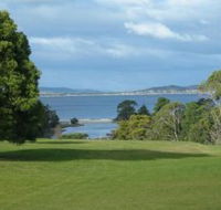 Kingston Beach Golf Club - Accommodation BNB