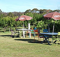 Cerise Brook Orchard  Family Golf - Accommodation BNB