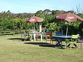 Cerise Brook Orchard & Family Golf - Accommodation BNB 0