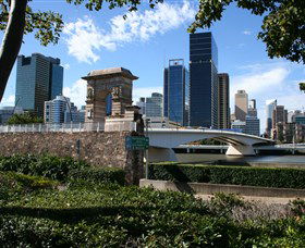 Former Victoria Bridge Abutment (Memorial) - Accommodation BNB 0
