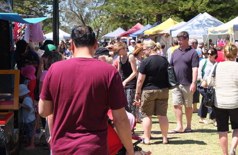 Burleigh Heads Markets - Accommodation BNB 1