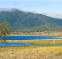 Lake Elphinstone - Accommodation BNB