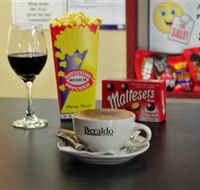 Mansfield Armchair Cinema - Accommodation BNB