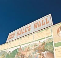 Ben Hall Wall - Accommodation BNB
