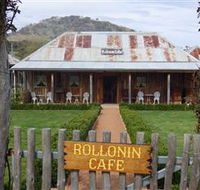 Rollonin Cafe - Accommodation BNB