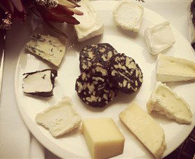 McIntosh & Bowman Cheesemongers - Accommodation BNB 7