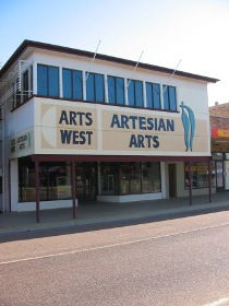 Artesian Arts And Arts West - Accommodation BNB 3