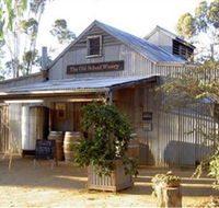 The Old School Winery and Pottery - Accommodation BNB