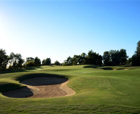 Black Bull Golf Club - Accommodation BNB 3
