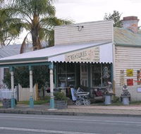Lady Gails Bookshop and Curios - Accommodation BNB