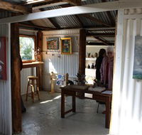 Tin Shed Gallery - Accommodation BNB