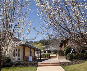 Hunter Valley Gardens Shopping Village - Accommodation BNB 2