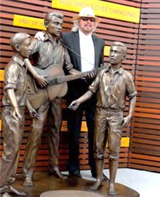 Bee Gees Way - Accommodation BNB 1