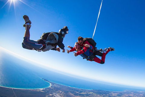 Byron Bay Tandem Sky Dive - Accommodation BNB 5