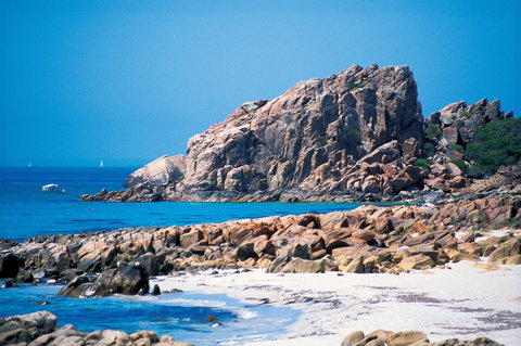 Castle Bay - Accommodation BNB 2