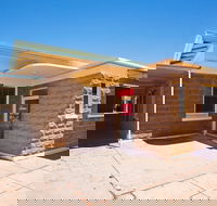 Former Alice Springs Telegraph Repeater Station and Post Office. - Accommodation BNB