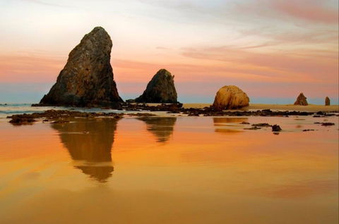 Glasshouse Rocks And Pillow Lava - Accommodation BNB 0