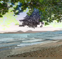 Holloways Beach - Accommodation BNB