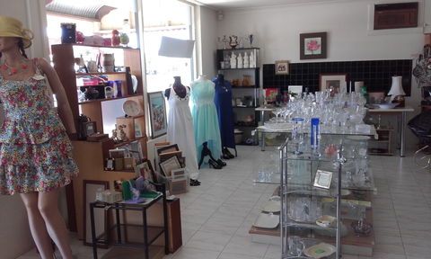 Hunters Haven Anglican Op Shop - Accommodation BNB 0