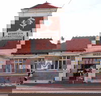 Merredin Town Hall - Accommodation BNB