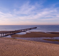 Altona Beach - Accommodation BNB