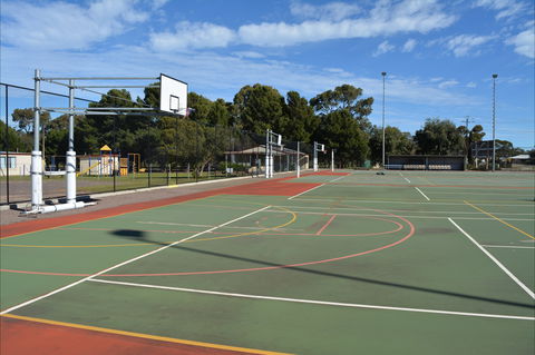 Cleve Sporting Facilities - Accommodation BNB 0