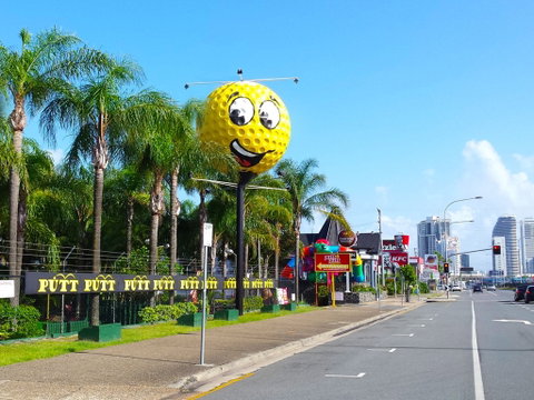 Putt Putt Mermaid Beach - Accommodation BNB 2