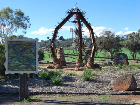 Wellington Gateway Sculpture - Accommodation BNB 0