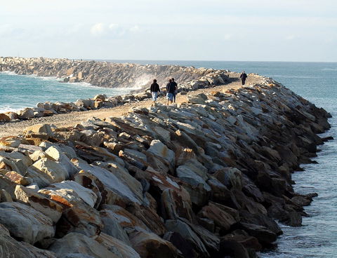 Iluka Break Wall - Accommodation BNB 0
