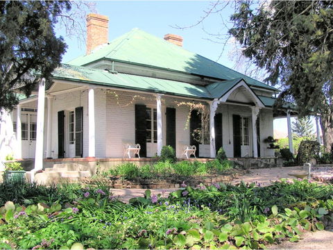 Miss Traill’s House And Garden - Accommodation BNB 0