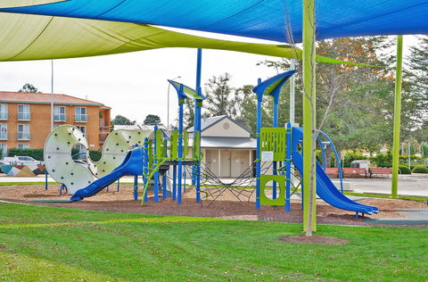 Queen Elizabeth Ll Park Queanbeyan - Accommodation BNB 0