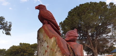 Chainsaw Tree Sculpture - Accommodation BNB 0