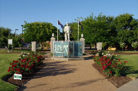 WW1 Memorial Park - Accommodation BNB 0