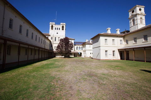 Aradale Lunatic Asylum - Accommodation BNB 1