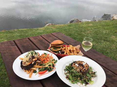 Moruya Waterfront - Accommodation BNB 2