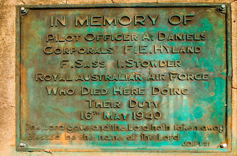 Avro Anson A4-4 Memorial - Accommodation BNB 1