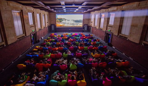 Girls School Cinema - Accommodation BNB 2