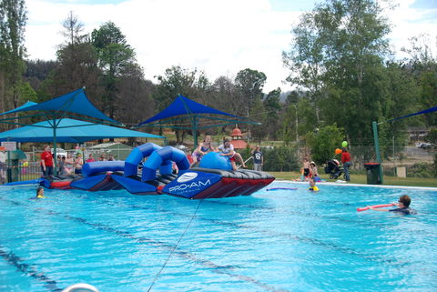 Marysville Outdoor Swimming Pool - Accommodation BNB 1