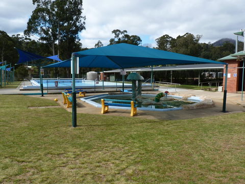 Marysville Outdoor Swimming Pool - Accommodation BNB 2