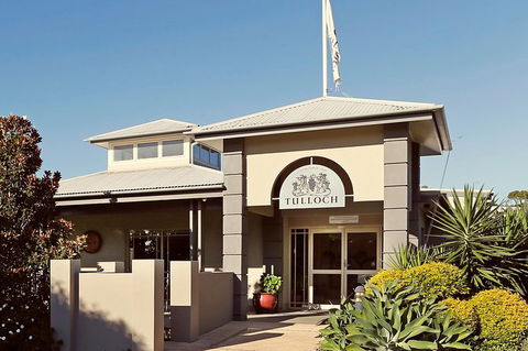 Tulloch Wines- Mystery Wine Tasting Experience With Local Cheese And Charcuterie - Accommodation BNB 8