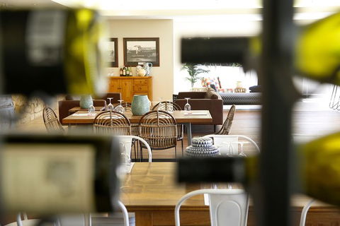 Tulloch Wines- Mystery Wine Tasting Experience With Local Cheese And Charcuterie - Accommodation BNB 11